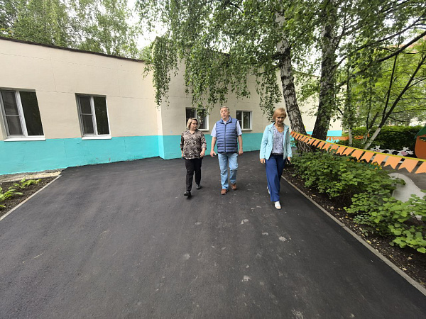 Владимир Солдатенков проверил ход работ по проекту «Вам решать» в Автозаводском районе
